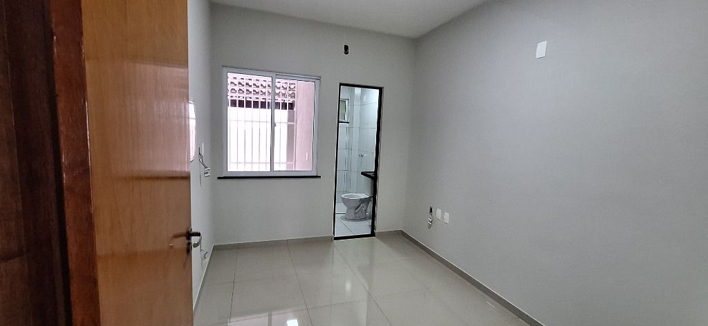 Casa à venda com 4 quartos, 162m² - Foto 12