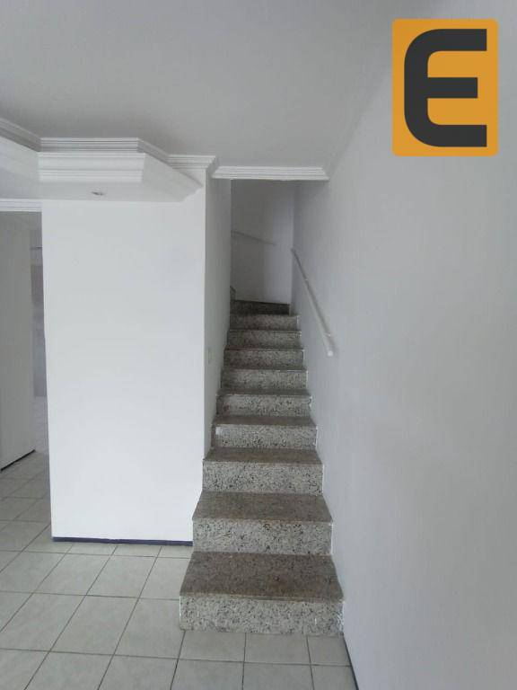 Casa para alugar com 3 quartos, 250m² - Foto 17