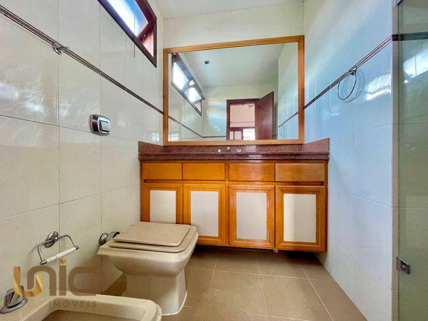 Casa de Condomínio à venda com 5 quartos, 212m² - Foto 27