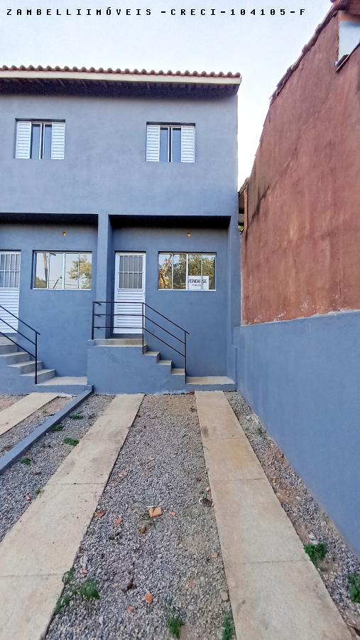 Casa à venda com 2 quartos, 100m² - Foto 3