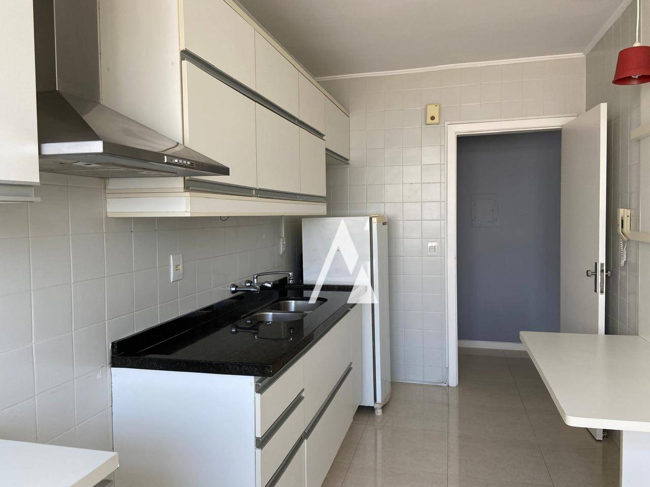 Apartamento à venda com 2 quartos, 70m² - Foto 14