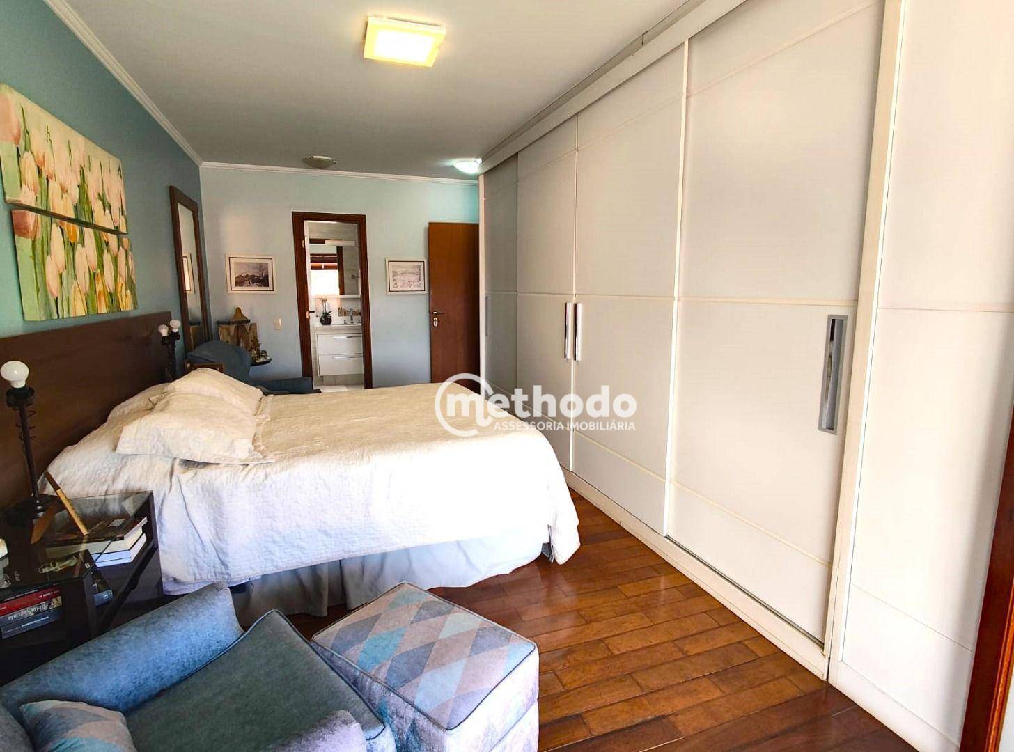 Casa de Condomínio à venda com 4 quartos, 300m² - Foto 33