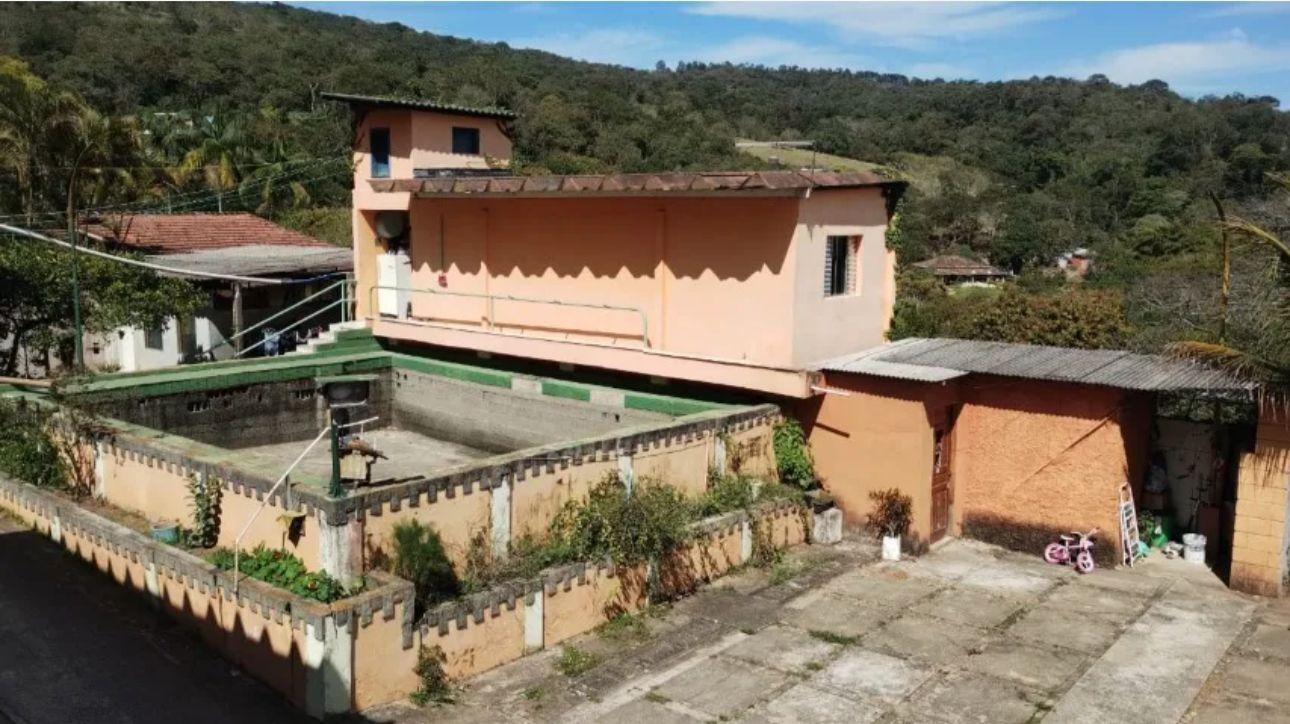 Chácara à venda com 2 quartos, 3400m² - Foto 1