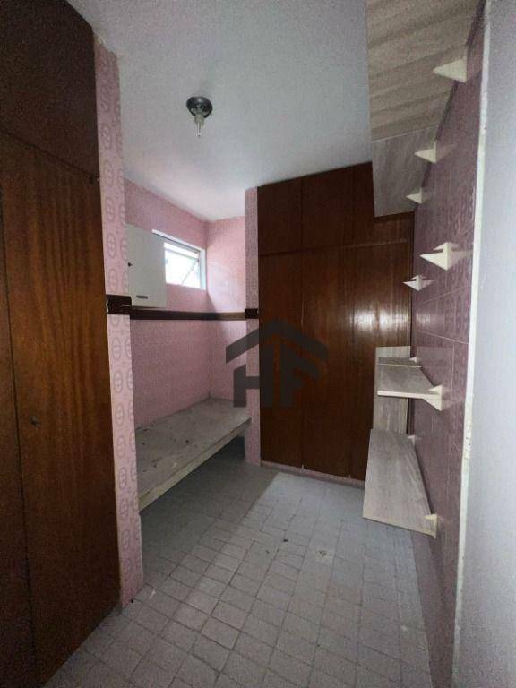 Apartamento à venda com 3 quartos, 168m² - Foto 11