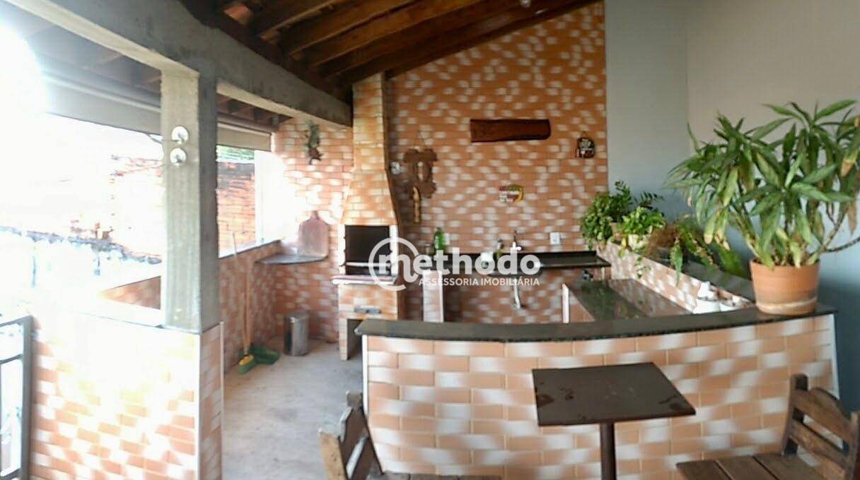 Casa à venda com 3 quartos, 229m² - Foto 9