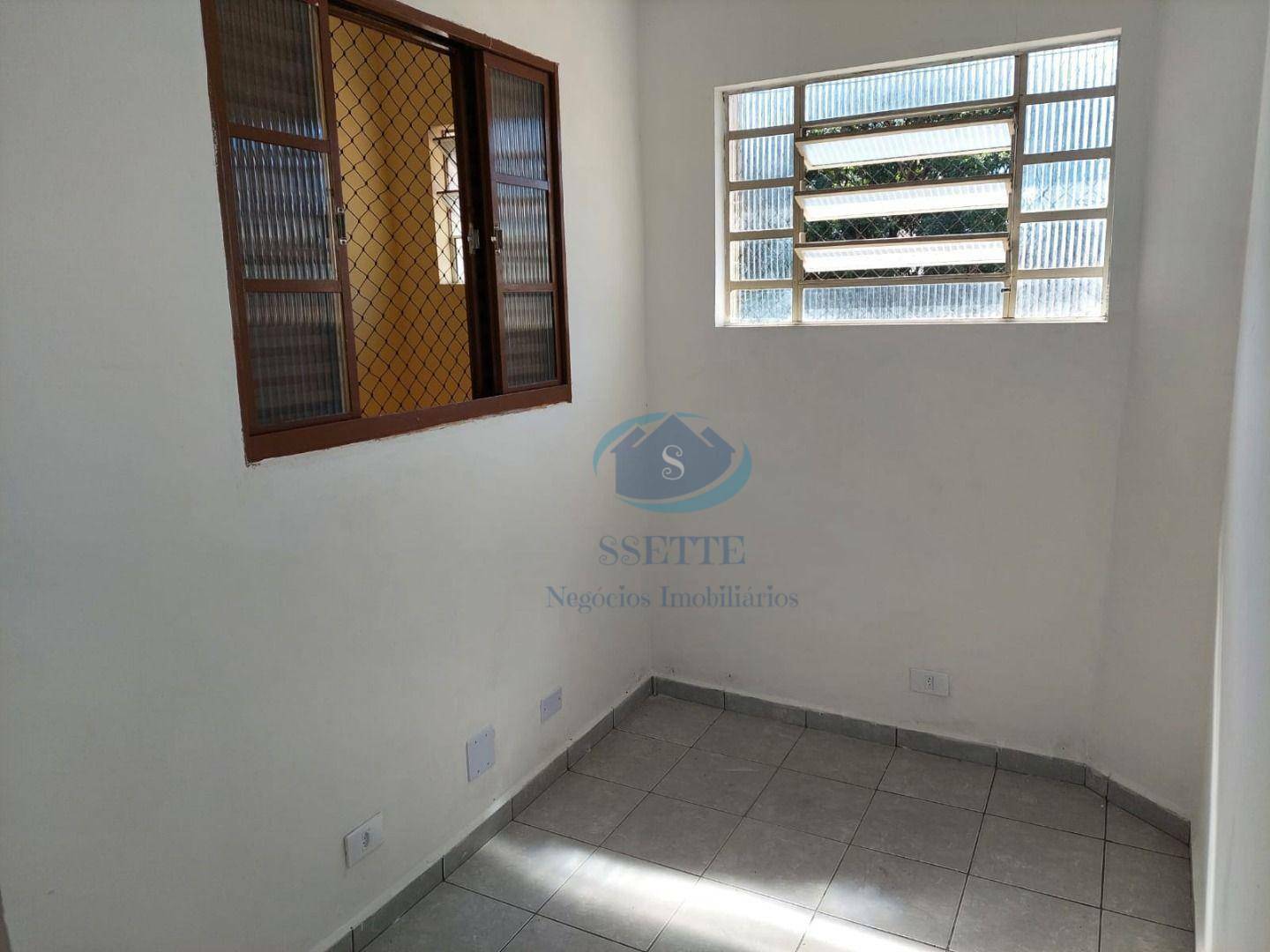 Casa para alugar com 1 quarto, 40m² - Foto 10