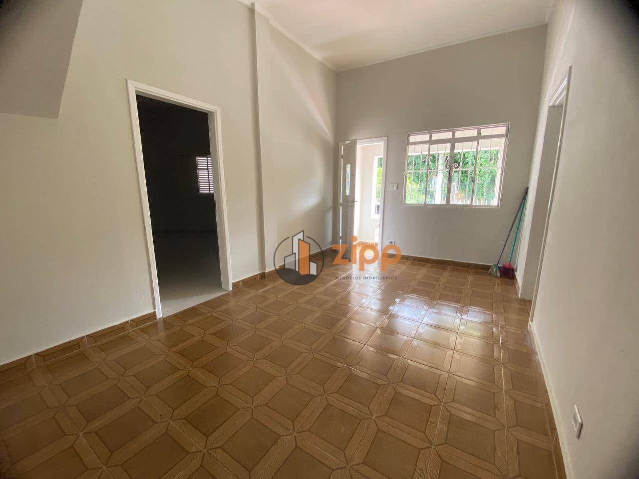 Casa para alugar com 2 quartos, 120m² - Foto 1