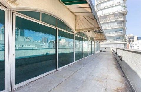 Cobertura à venda com 3 quartos, 247m² - Foto 1