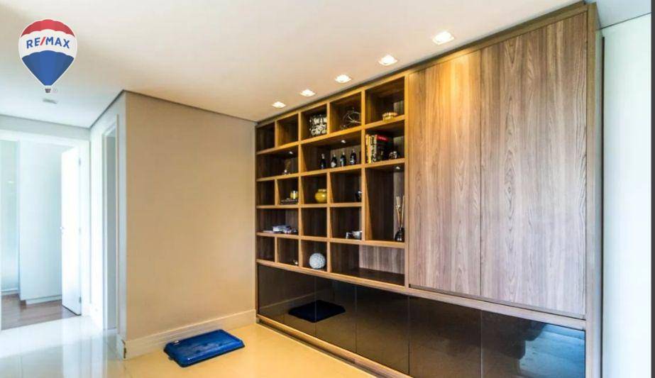 Apartamento à venda com 2 quartos, 79m² - Foto 17