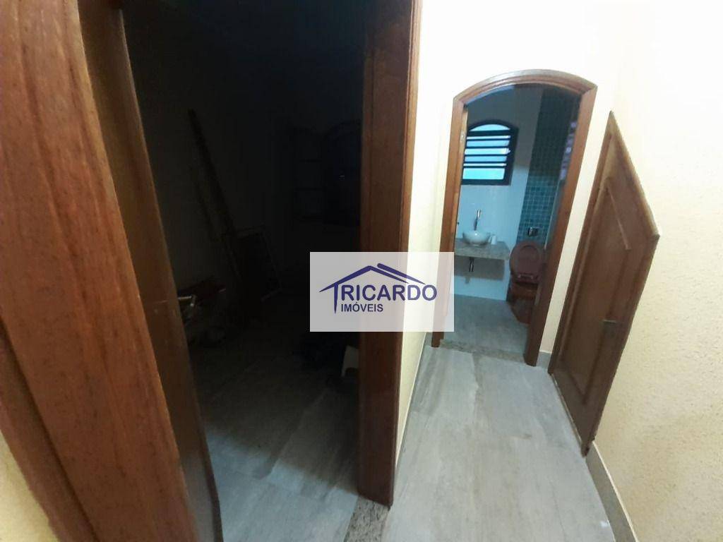 Sobrado à venda com 3 quartos, 300m² - Foto 10