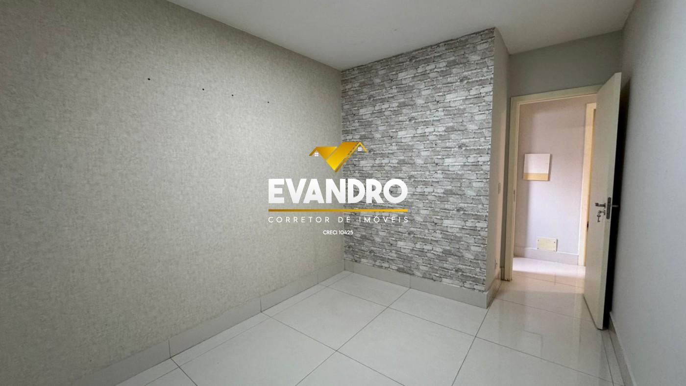 Casa de Condomínio à venda com 3 quartos, 196m² - Foto 2