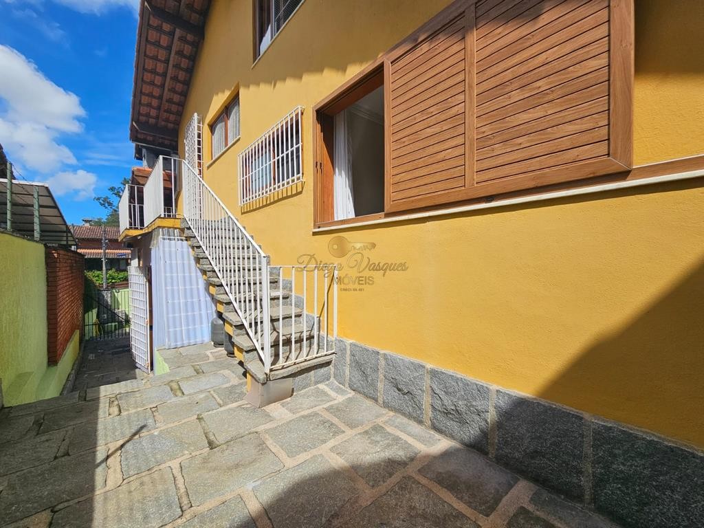 Casa à venda com 4 quartos, 200m² - Foto 5