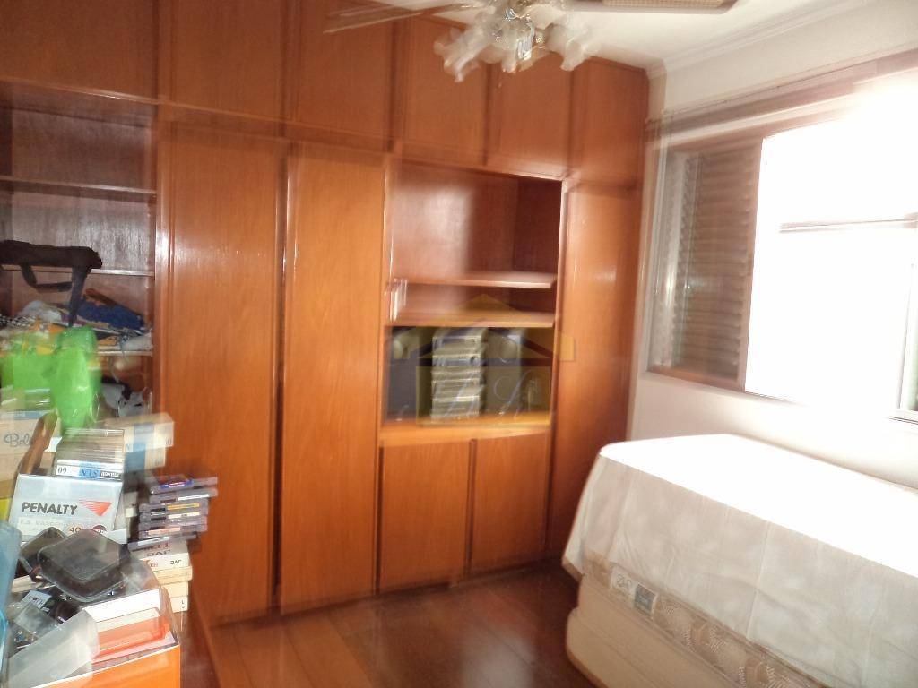 Sobrado à venda com 4 quartos, 240m² - Foto 12