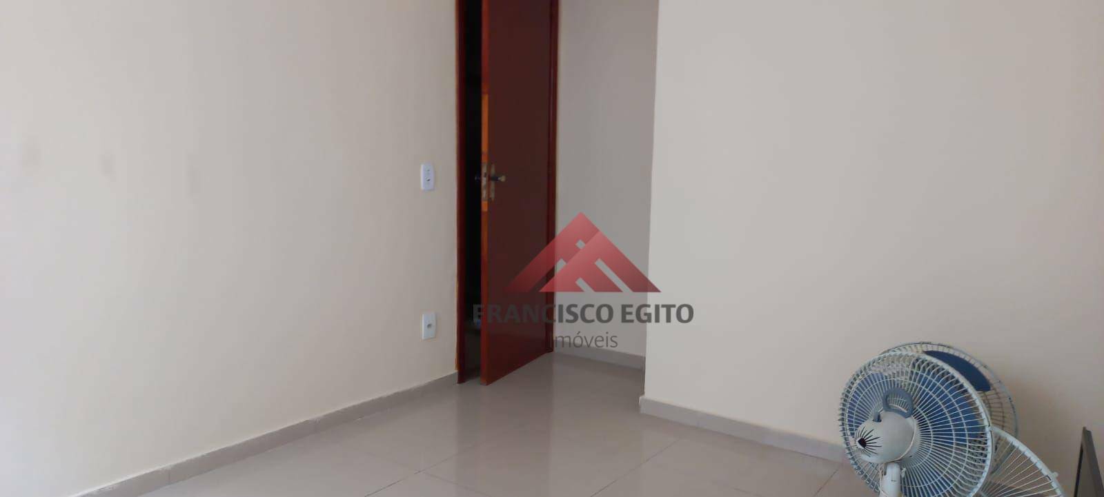 Apartamento à venda com 2 quartos, 84m² - Foto 3