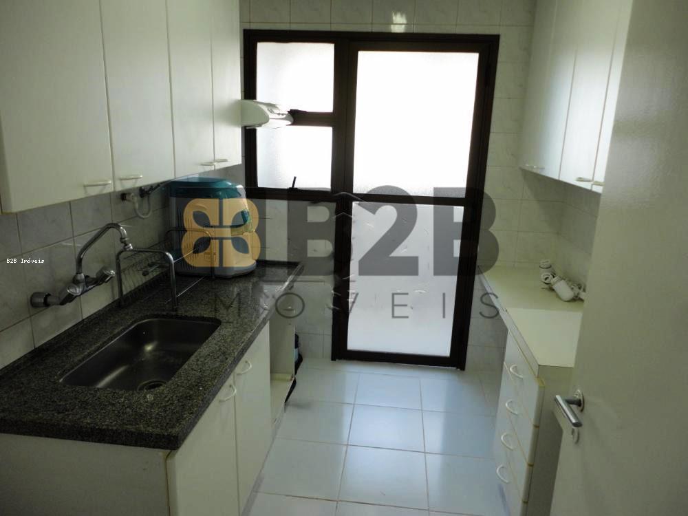 Apartamento à venda com 2 quartos, 68m² - Foto 9