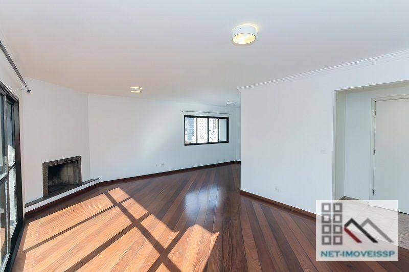 Apartamento para alugar com 4 quartos, 184m² - Foto 1