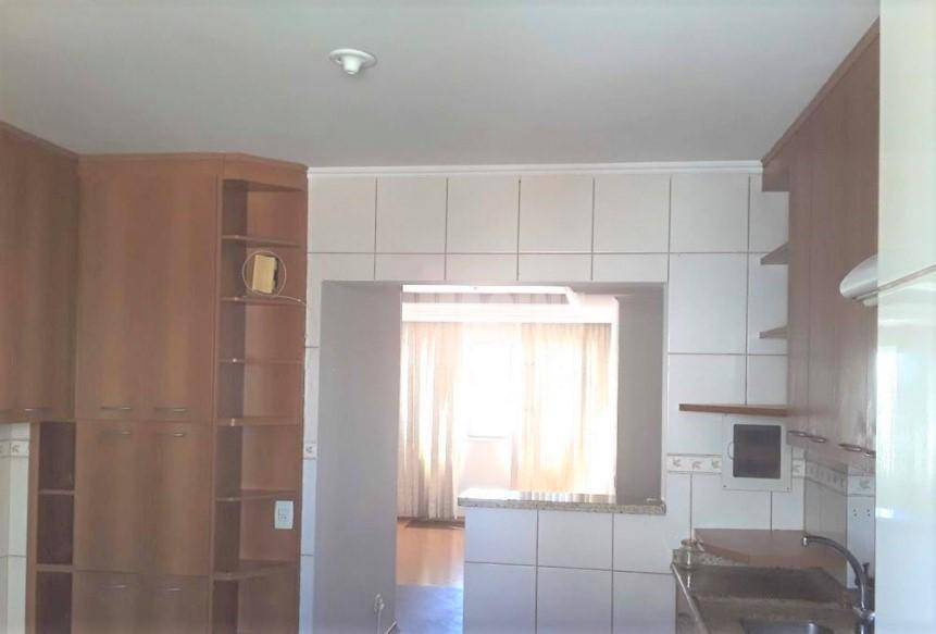 Apartamento à venda com 3 quartos, 80m² - Foto 2