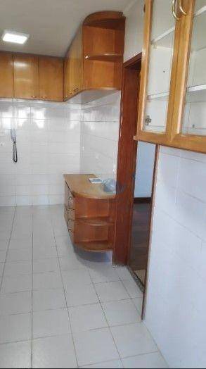 Apartamento à venda com 3 quartos, 101m² - Foto 7