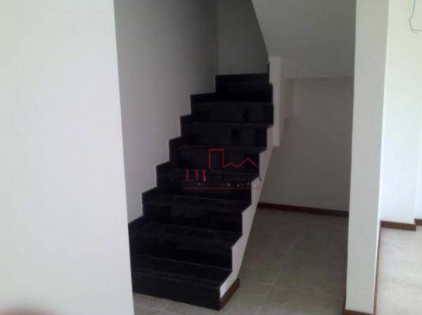 Casa de Condomínio à venda com 3 quartos, 110m² - Foto 6