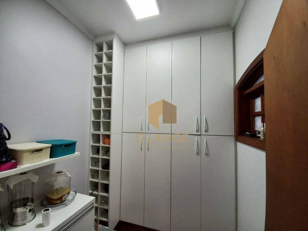 Casa à venda com 4 quartos, 238m² - Foto 16