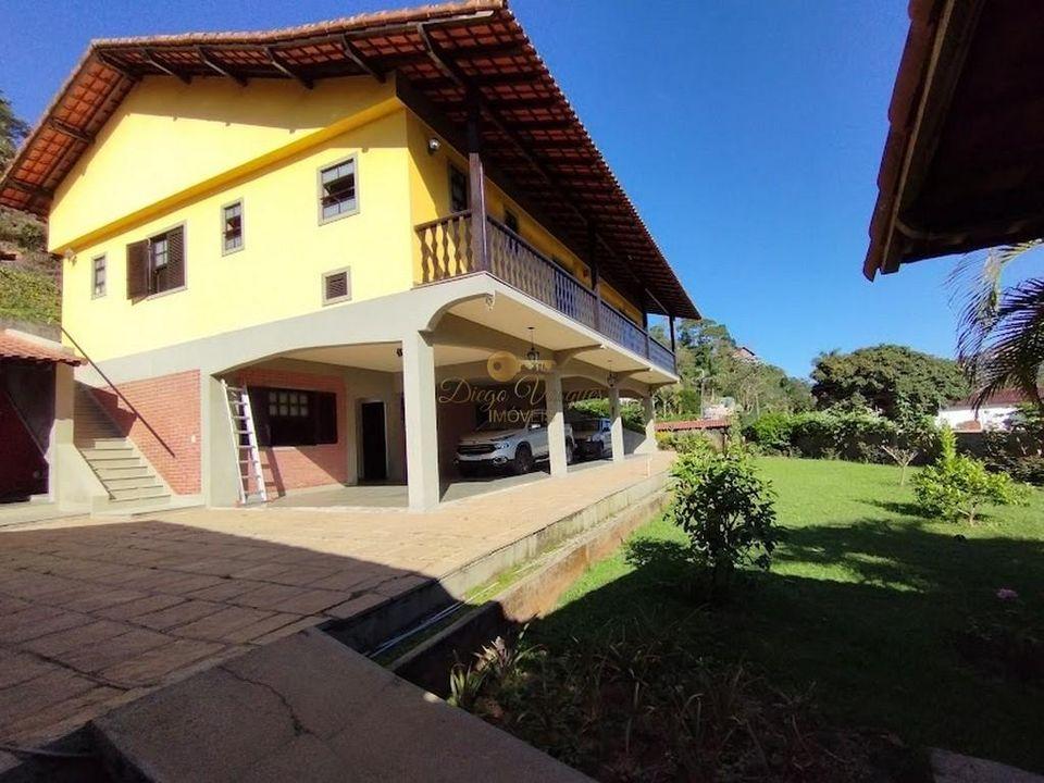 Casa à venda com 4 quartos, 312m² - Foto 1