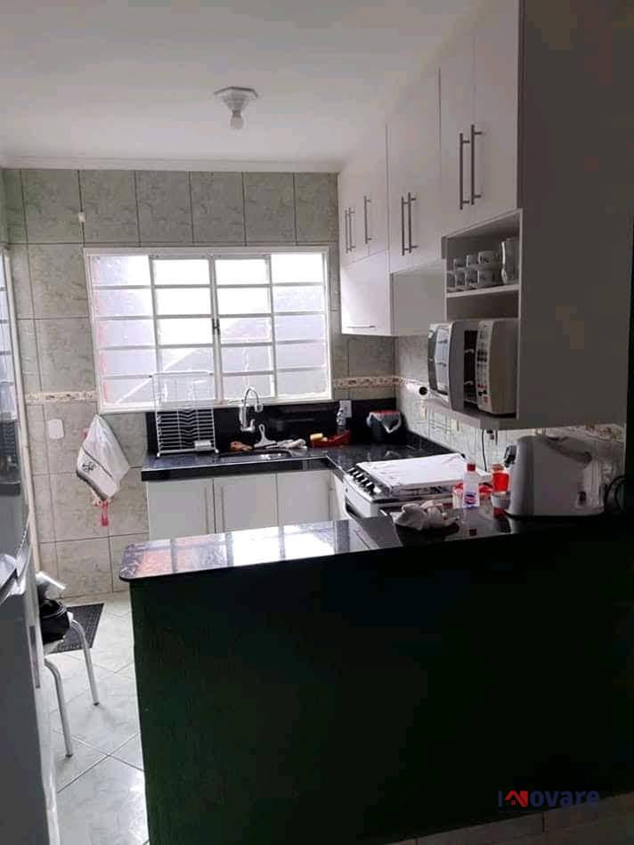 Casa à venda com 3 quartos, 139m² - Foto 2