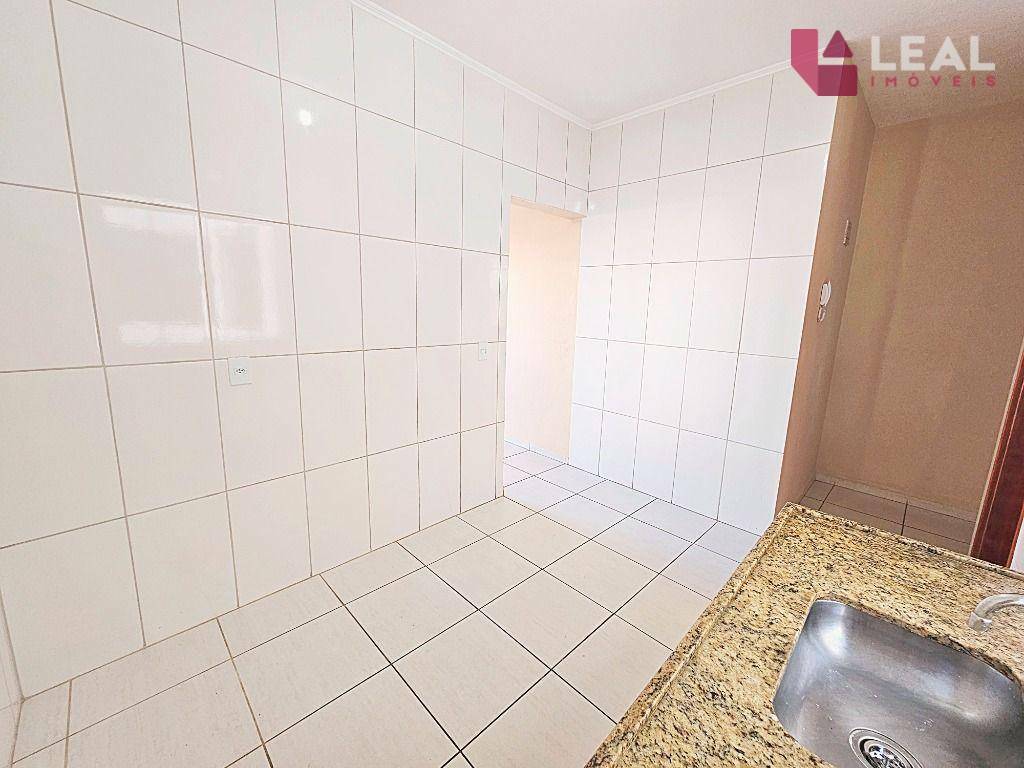 Apartamento para alugar com 2 quartos, 50m² - Foto 7