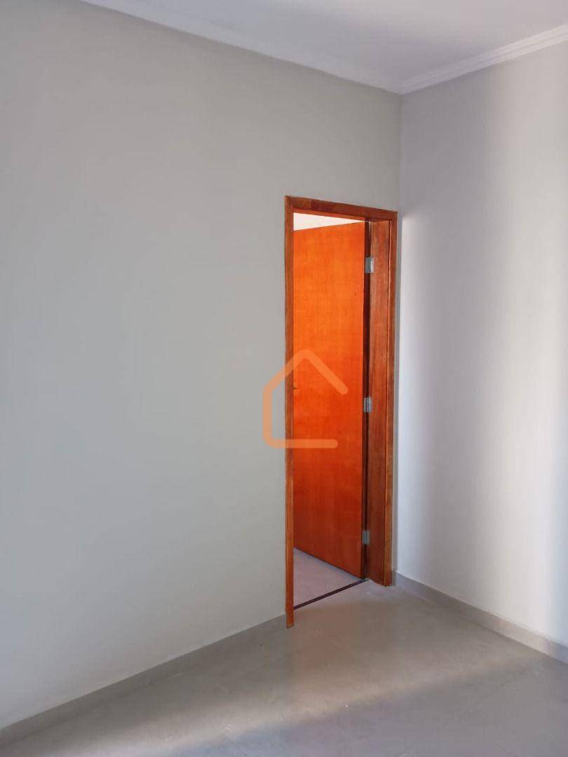 Casa à venda com 2 quartos, 73m² - Foto 5
