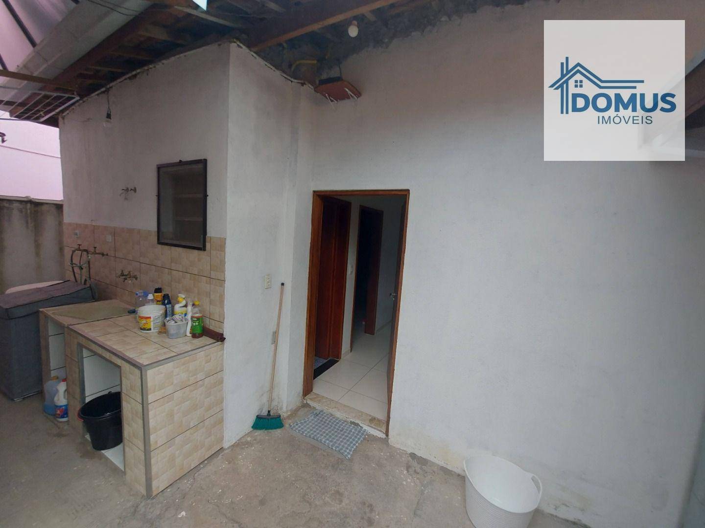 Casa à venda com 5 quartos, 166m² - Foto 13