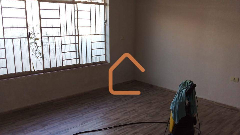 Casa à venda com 3 quartos, 160m² - Foto 7