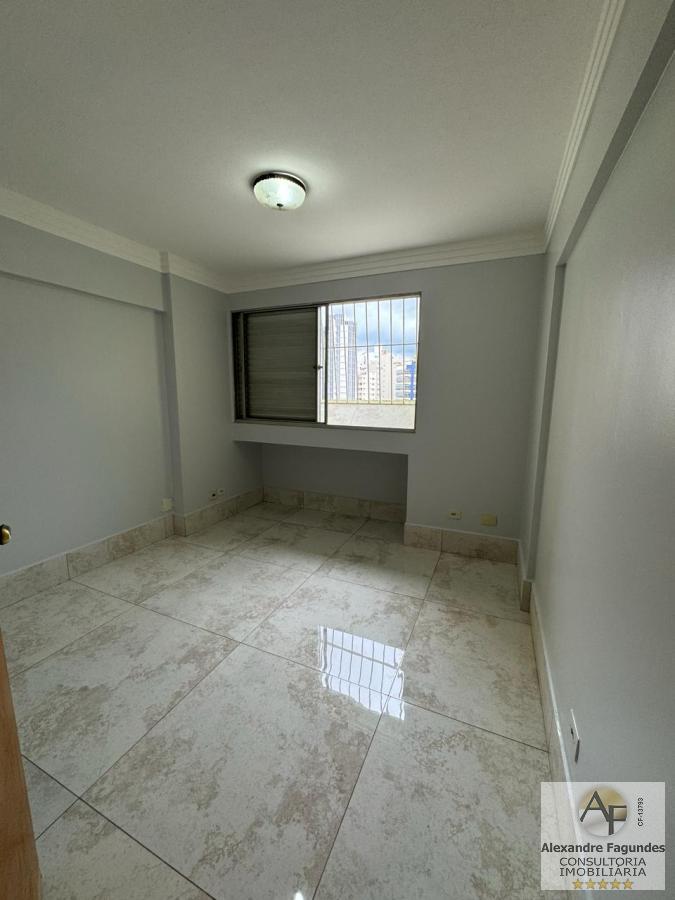 Apartamento à venda com 3 quartos, 94m² - Foto 19