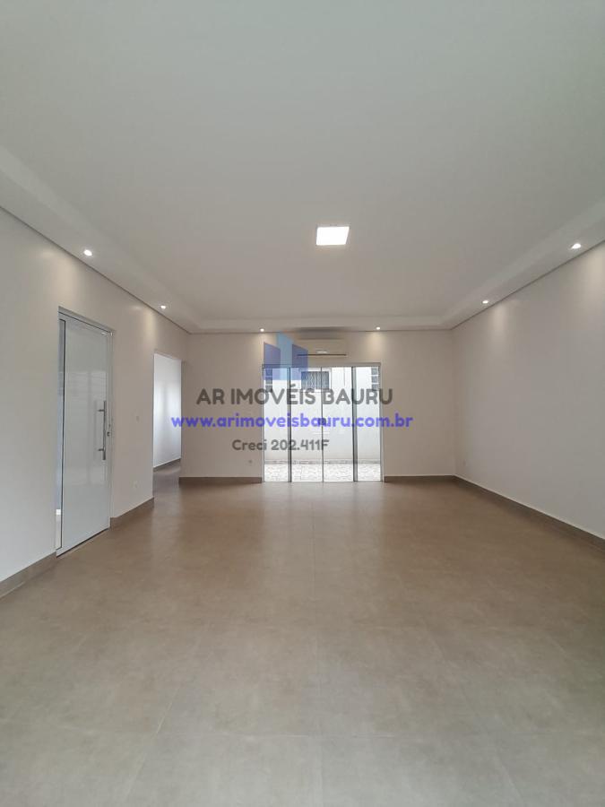 Casa à venda com 2 quartos, 250m² - Foto 4