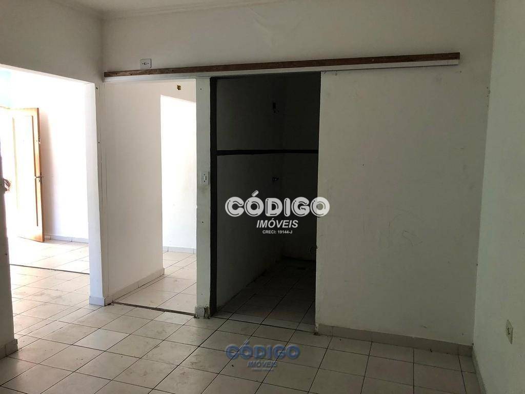 Casa à venda com 3 quartos, 247m² - Foto 14