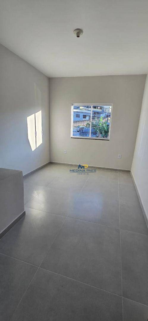 Casa à venda com 2 quartos, 60m² - Foto 15