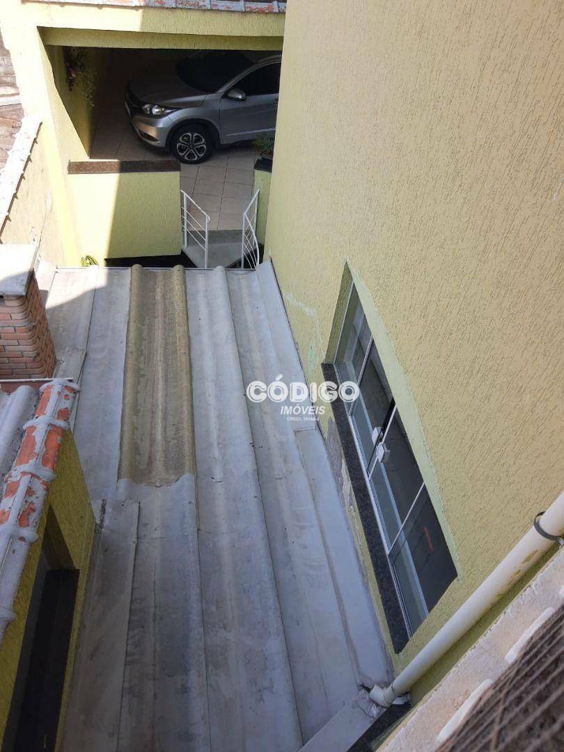 Sobrado à venda com 3 quartos, 234m² - Foto 14