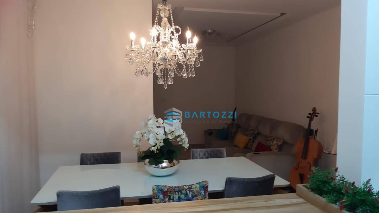 Apartamento à venda com 2 quartos, 74m² - Foto 1