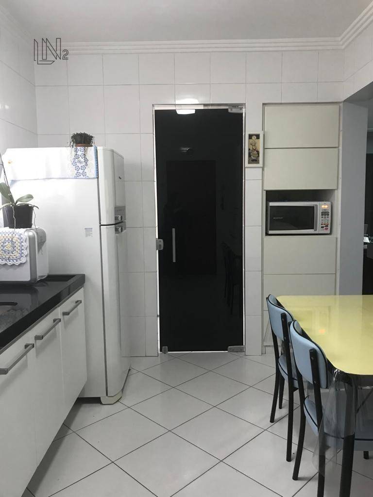 Apartamento à venda com 3 quartos, 140m² - Foto 22