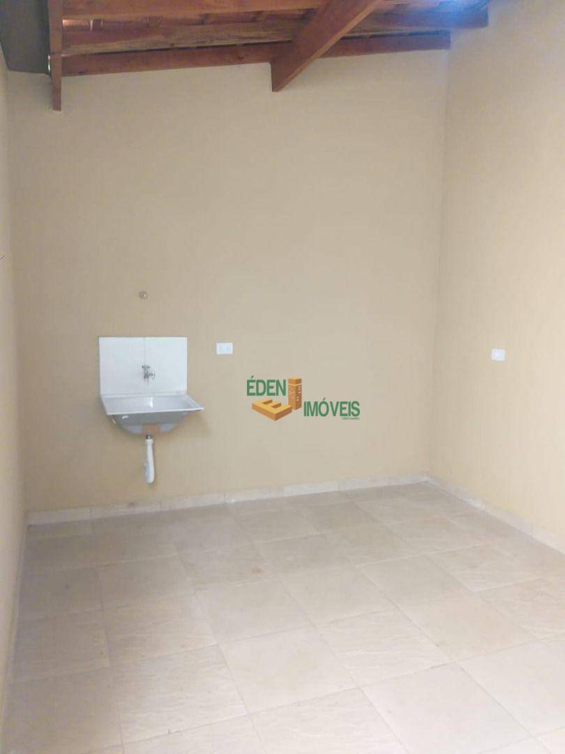 Casa à venda com 2 quartos, 80m² - Foto 12