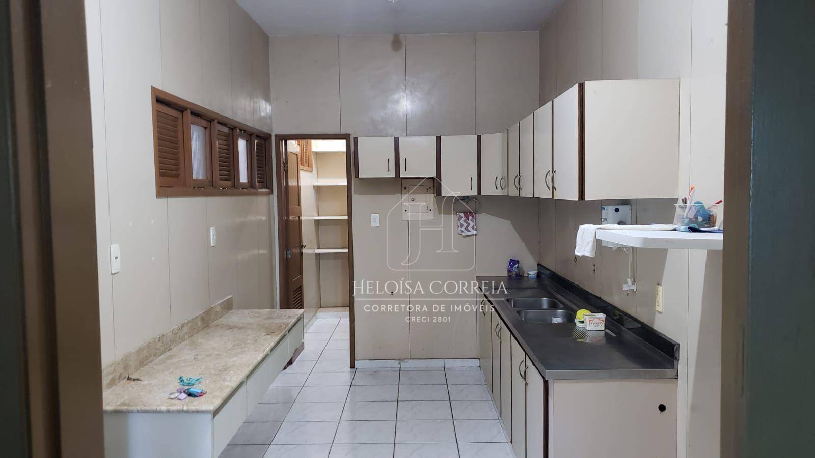 Casa à venda e aluguel com 5 quartos, 415m² - Foto 14