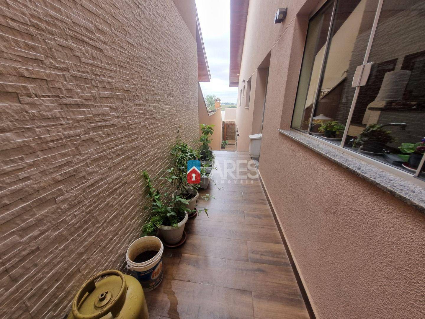 Casa à venda com 3 quartos, 208m² - Foto 15