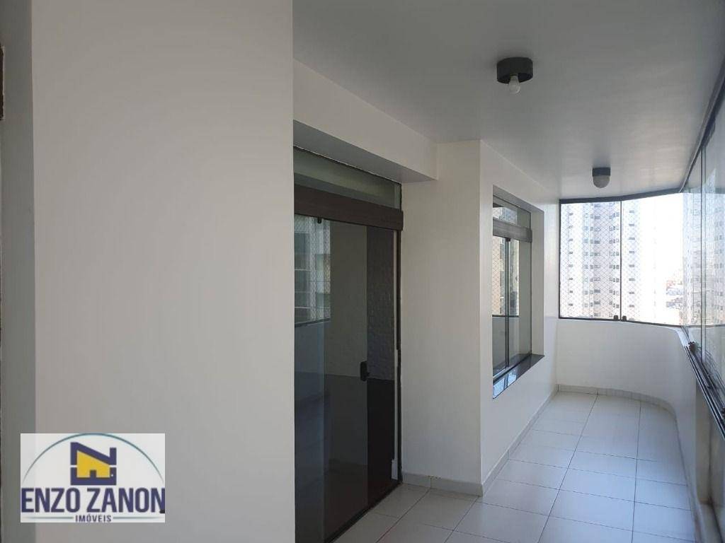 Apartamento para alugar com 4 quartos, 228m² - Foto 8