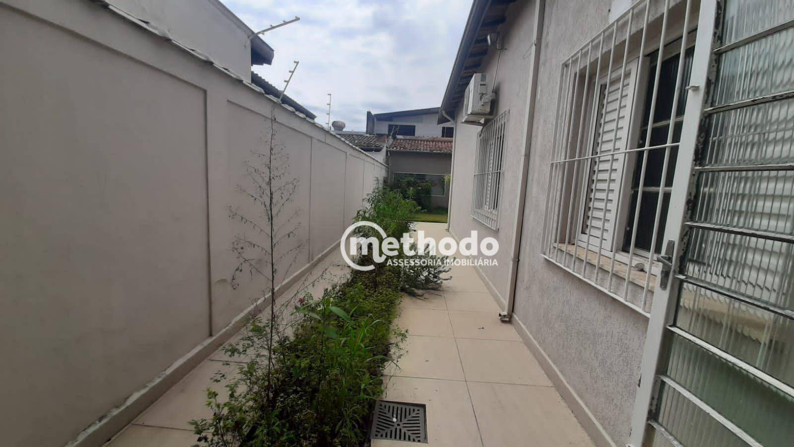 Casa à venda com 3 quartos, 200m² - Foto 35