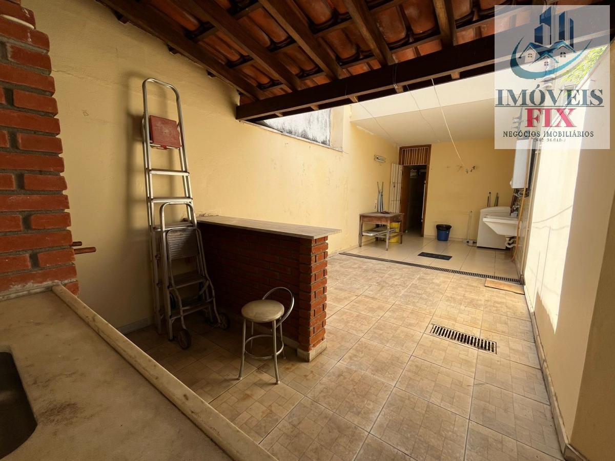 Casa à venda com 5 quartos, 376m² - Foto 27