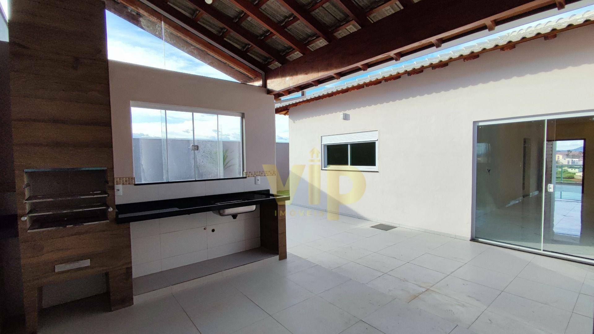 Casa à venda com 4 quartos, 210m² - Foto 47