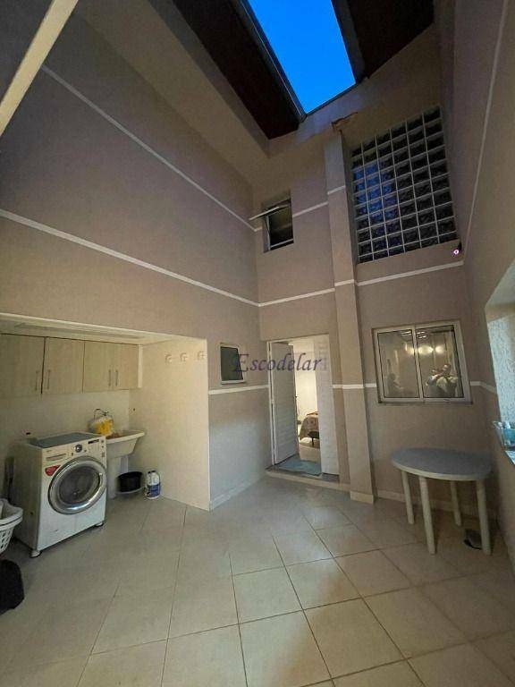 Sobrado à venda com 5 quartos, 199m² - Foto 42