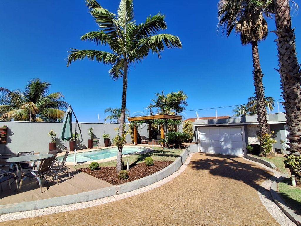 Casa, 3 quartos, 440 m² - Foto 4