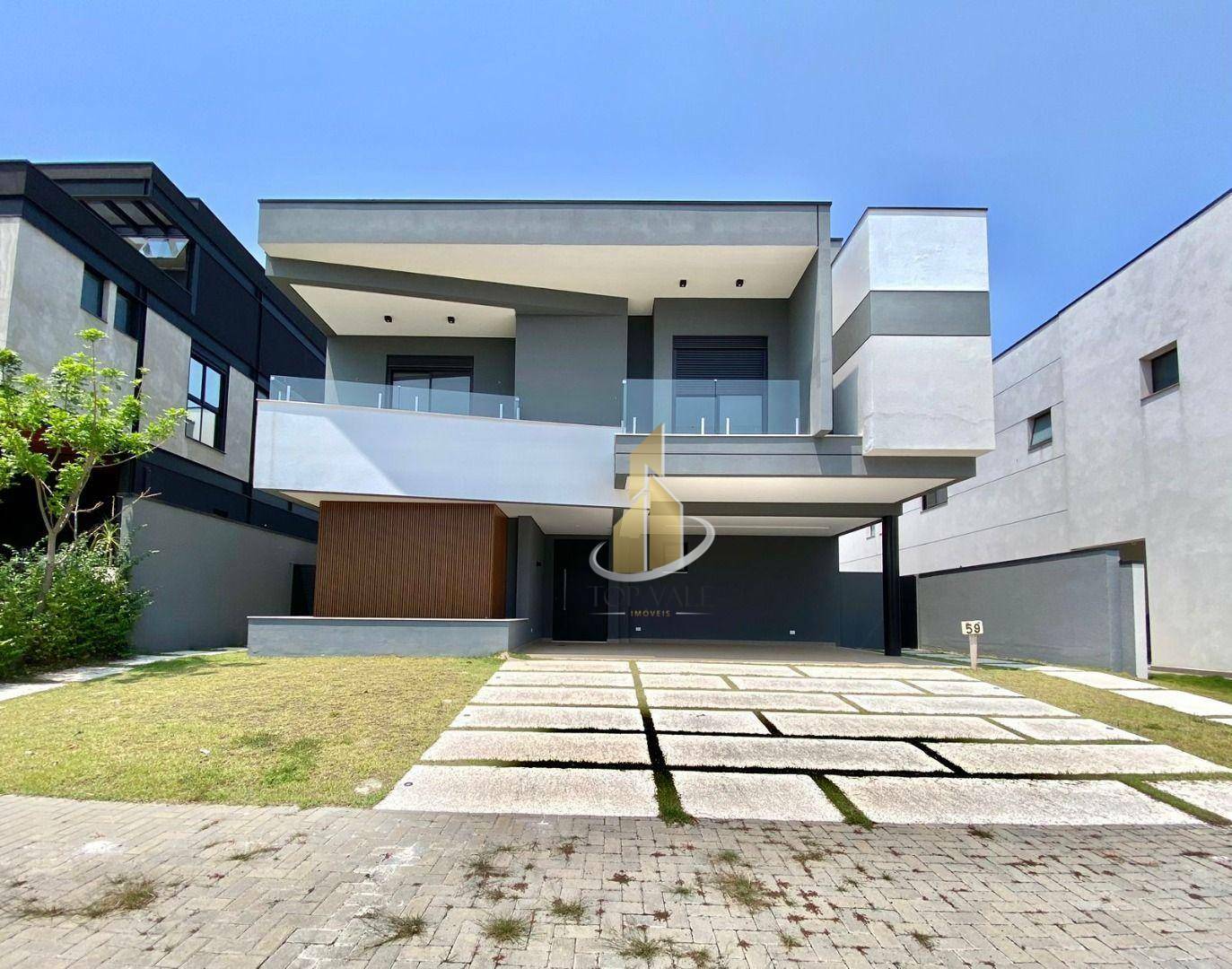 Sobrado à venda com 5 quartos, 325m² - Foto 1