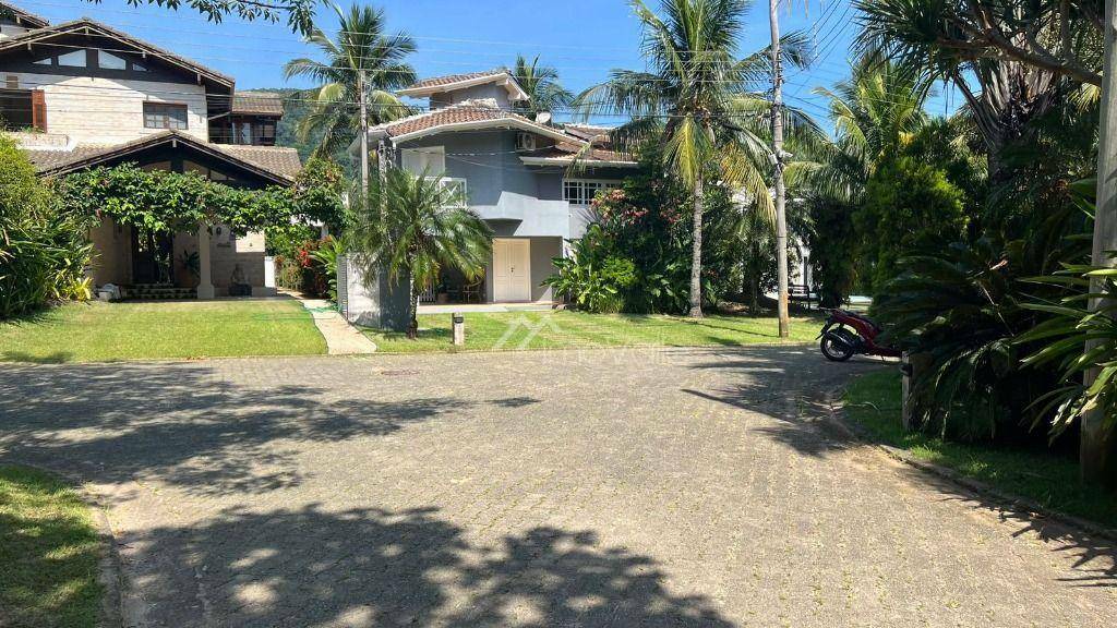 Casa de Condomínio à venda com 4 quartos, 254m² - Foto 4