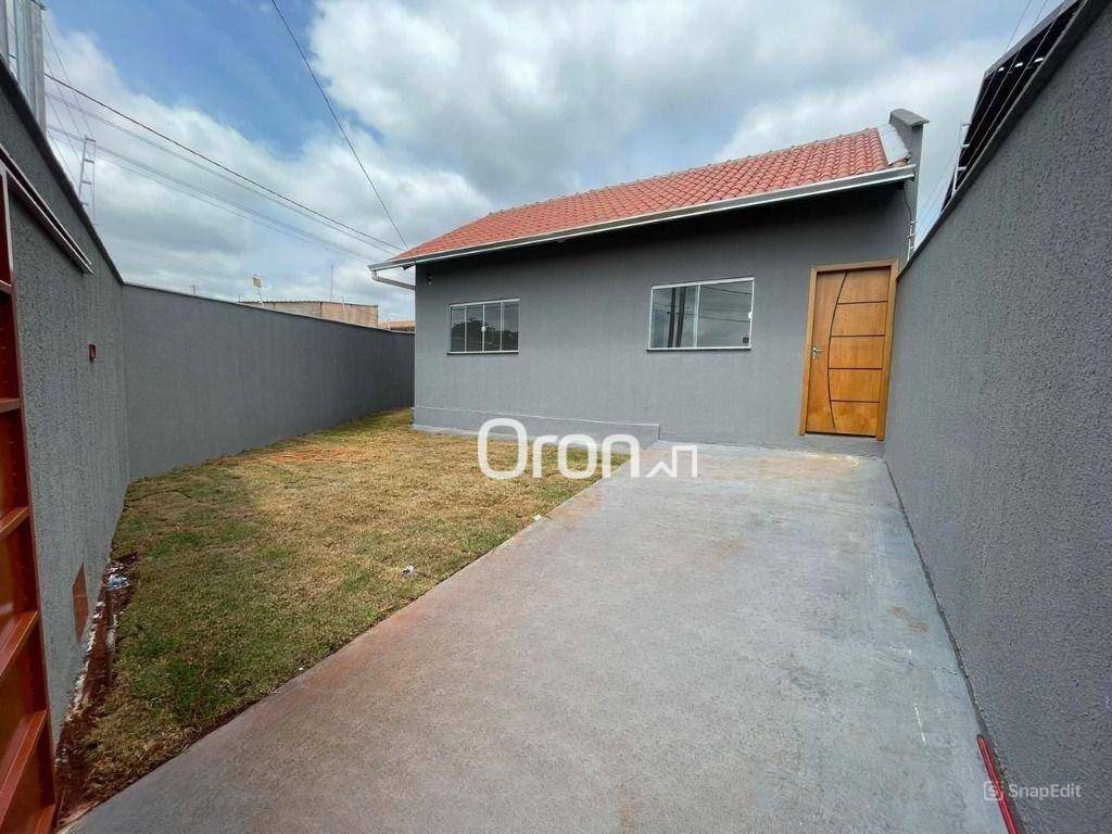 Casa à venda com 2 quartos, 65m² - Foto 1