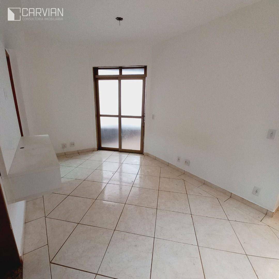 Apartamento à venda com 2 quartos, 63m² - Foto 2